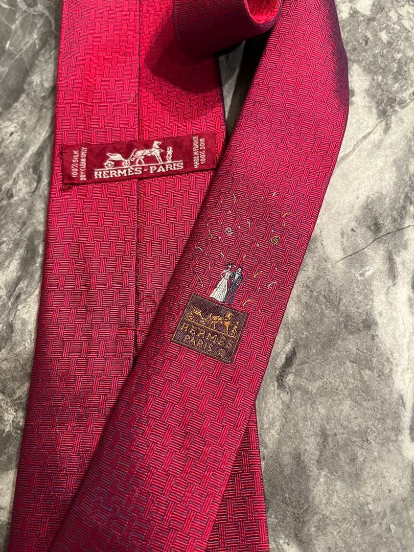 Éternel VINTAGE HERMES ネクタイ赤 H織り柄