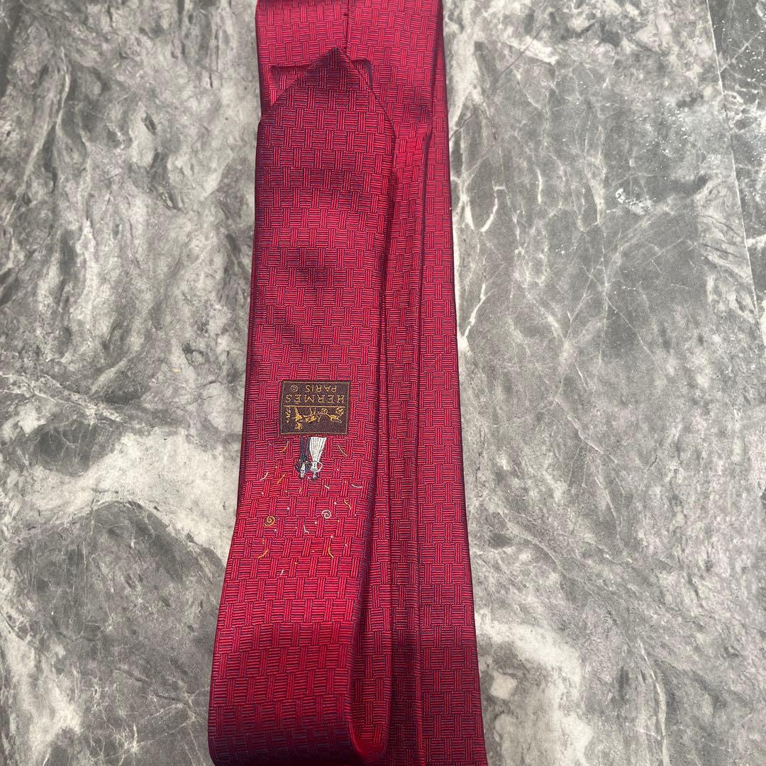 Éternel VINTAGE HERMES ネクタイ赤 H織り柄