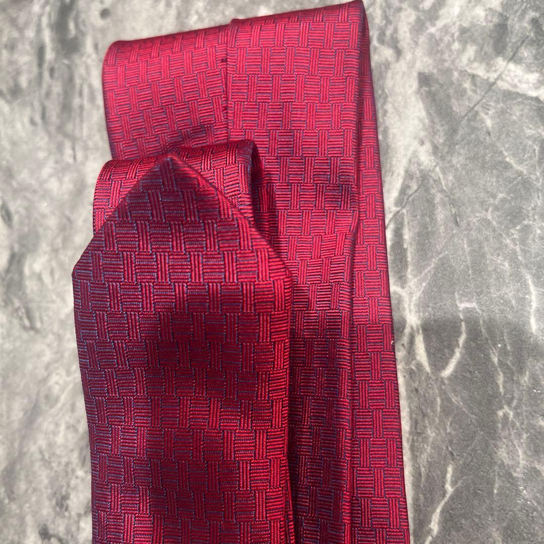 Éternel VINTAGE HERMES ネクタイ赤 H織り柄