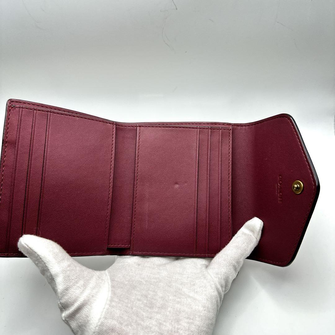 COACH 三つ折り財布 ミニ財布 シグネチャー柄コンビデザイン Cロゴ