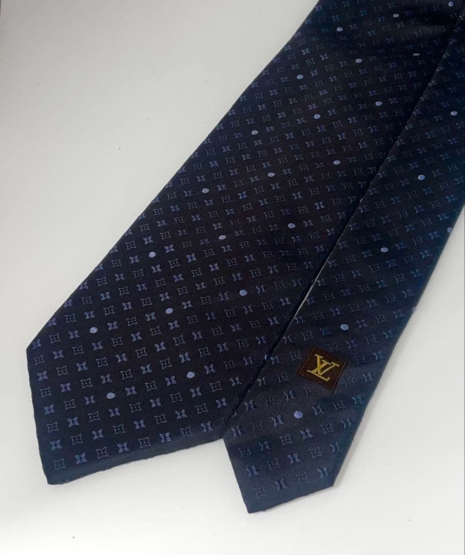 美品 ルイヴィトン ネクタイ ハイブランド 総柄 モノグラム ブラック ネイビー