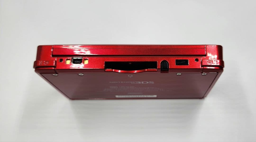 ニンテンドー3DS CTR-001メタリックレッド + アートアカデミ