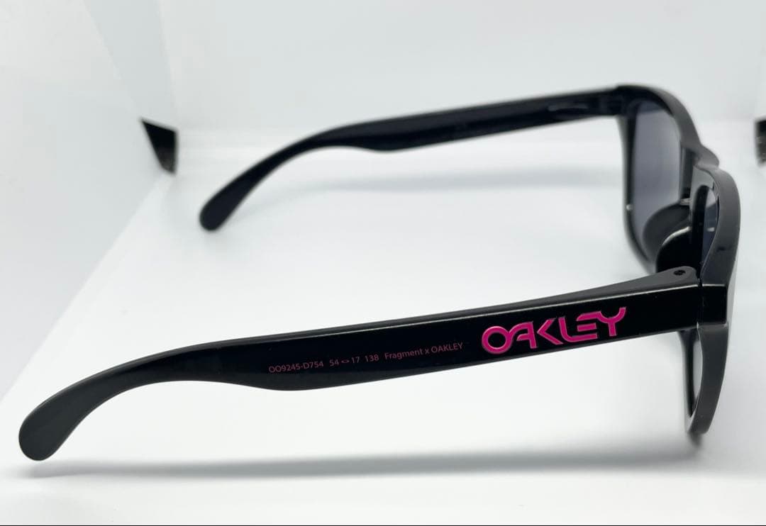 OAKLEY × FRAGMENT frogskins サングラス