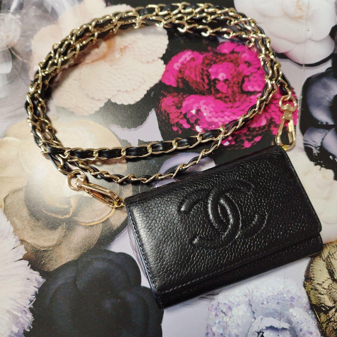 シャネル　キャビアスキン　キーケース　斜めがけ