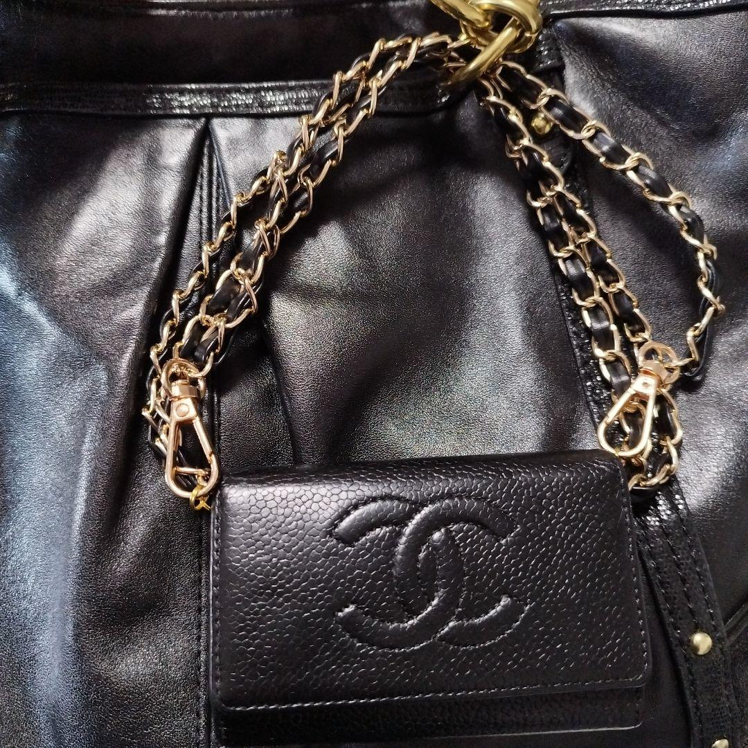 シャネル　キャビアスキン　キーケース　斜めがけ