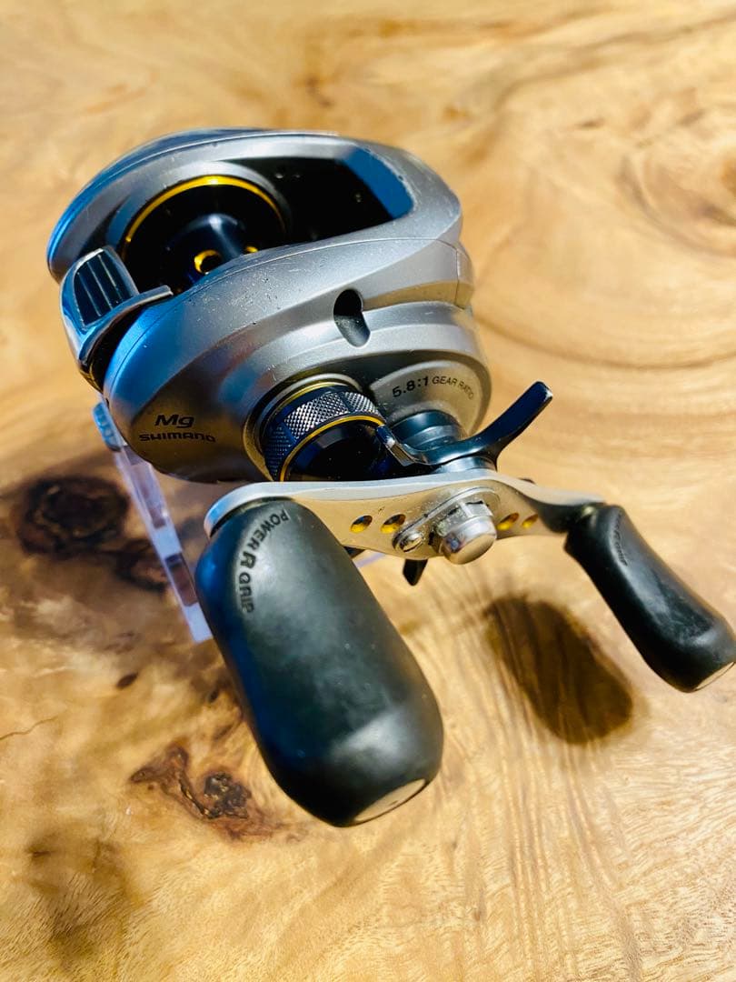 シマノ 09 アルデバラン mg 右巻き SHIMANO ALDEBARAN