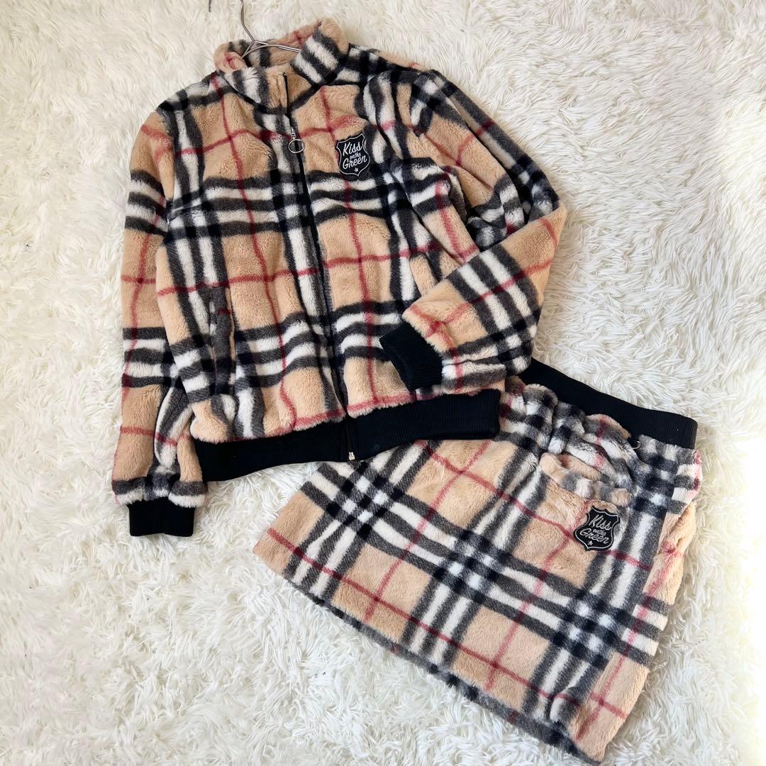 キスオンザグリーン　ゴルフウェア　チェック柄　セットアップ　ジャケット　スカート