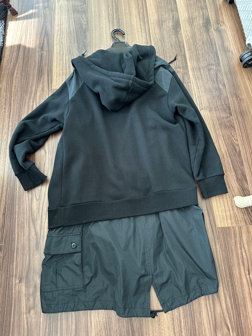 sueUNDERCOVER フード付きブラックロングパーカー SU1A1802