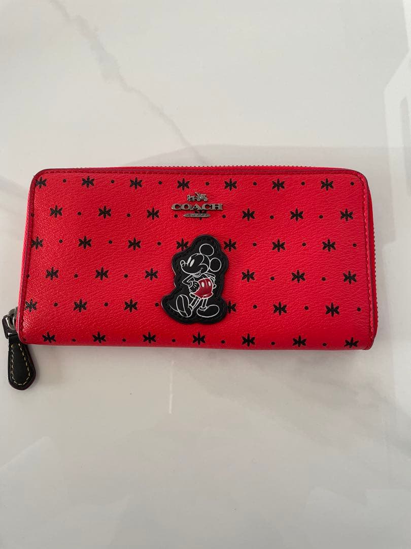 コーチ ミッキーマウス 長財布 赤