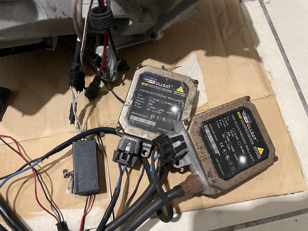 Kingmanさん専用L375タントカスタムヘッドライト イカリング Wプロ目