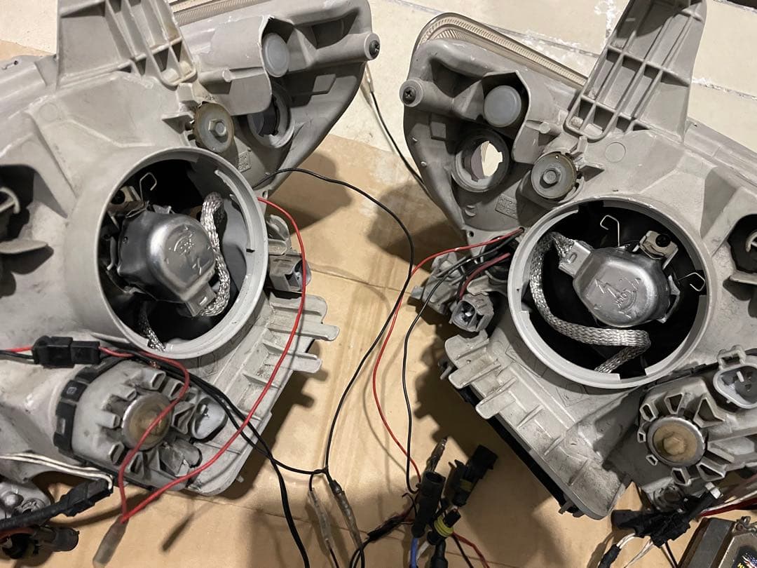 Kingmanさん専用L375タントカスタムヘッドライト イカリング Wプロ目