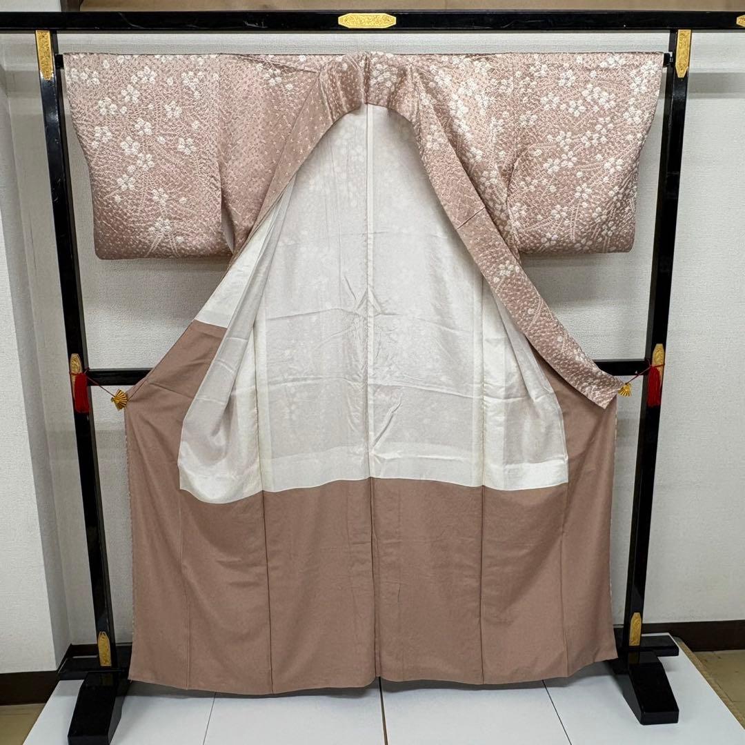 デ*ー様 付下げ 絞りの素晴らしい加工 紋なし 正絹 AK-5504