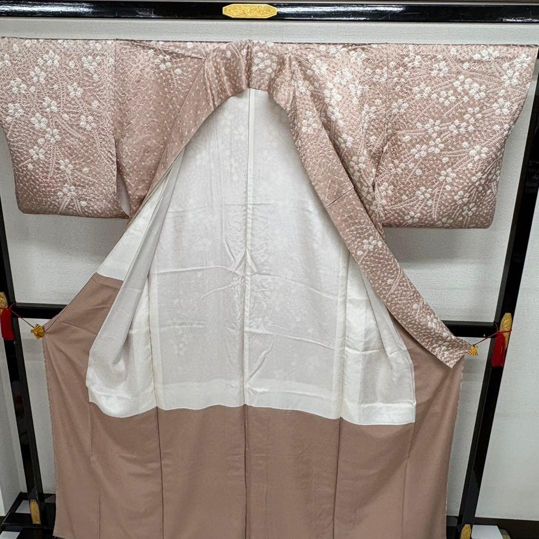 デ*ー様 付下げ 絞りの素晴らしい加工 紋なし 正絹 AK-5504