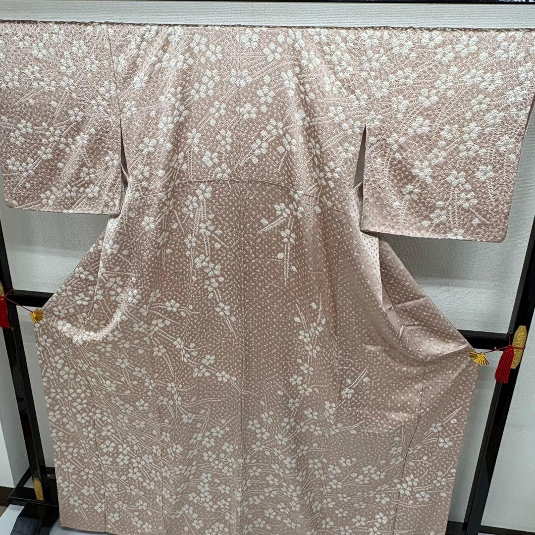 デ*ー様 付下げ 絞りの素晴らしい加工 紋なし 正絹 AK-5504