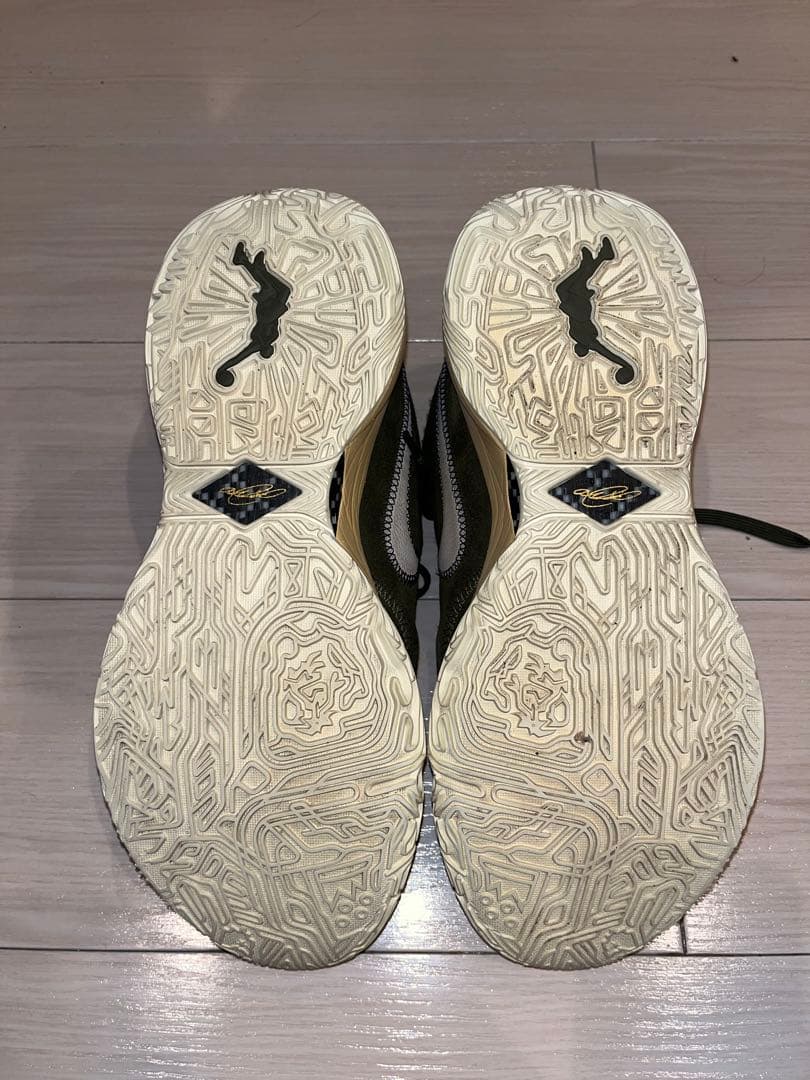 Nike バスケットボールシューズ オリーブグリーン