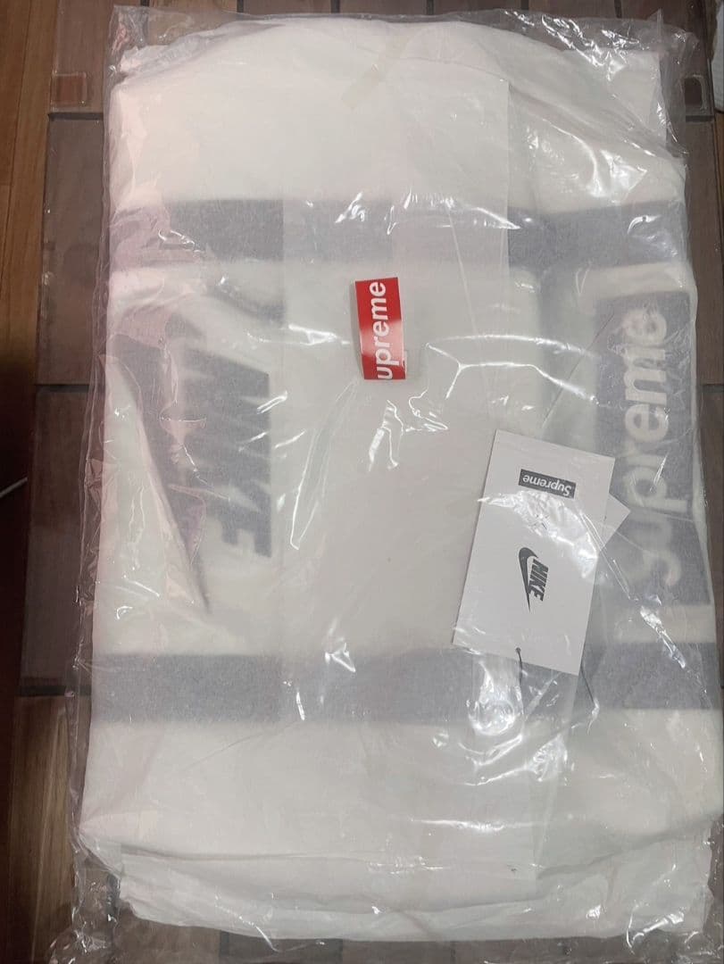Supreme Nike ダッフルバッグ ホワイト