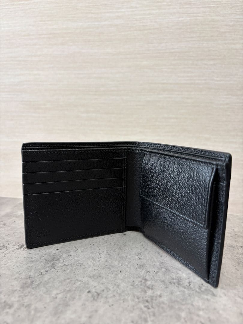 グッチ　GGロゴ 二つ折り財布 黒