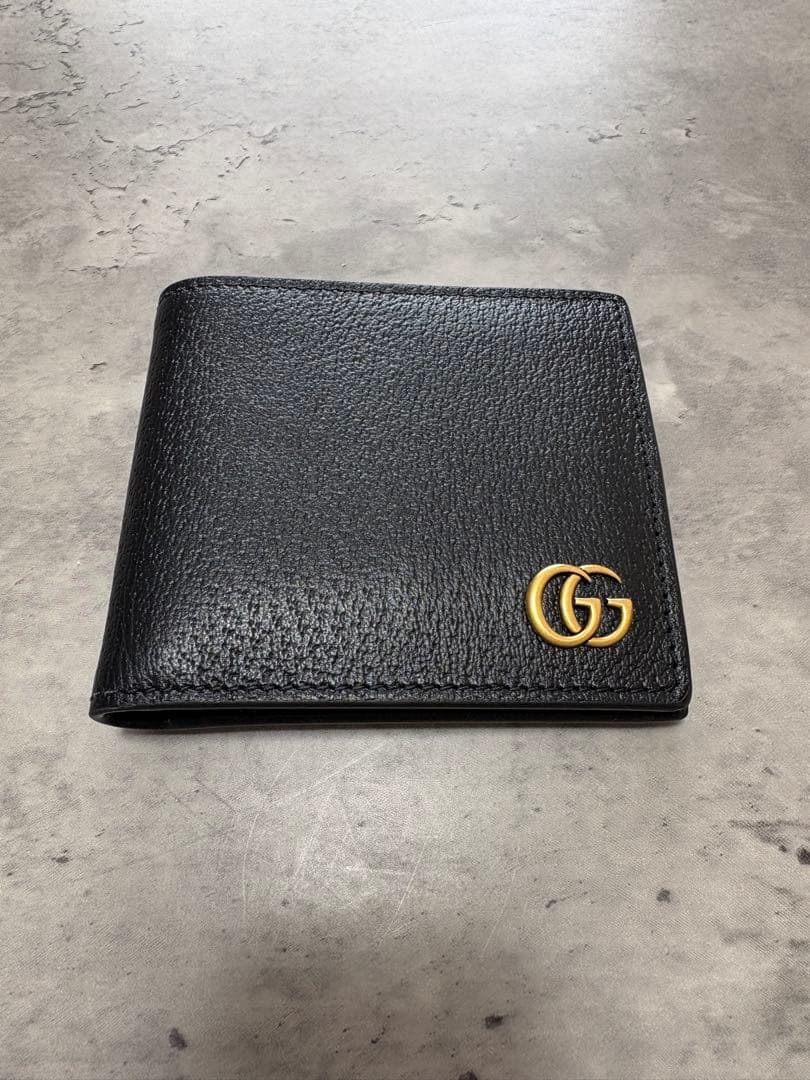 グッチ　GGロゴ 二つ折り財布 黒