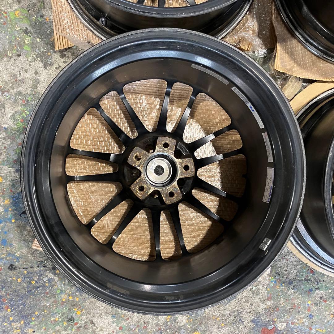 w*n様 レイズ RE30 18インチ 9J+35 PCD114.3 5H 4本