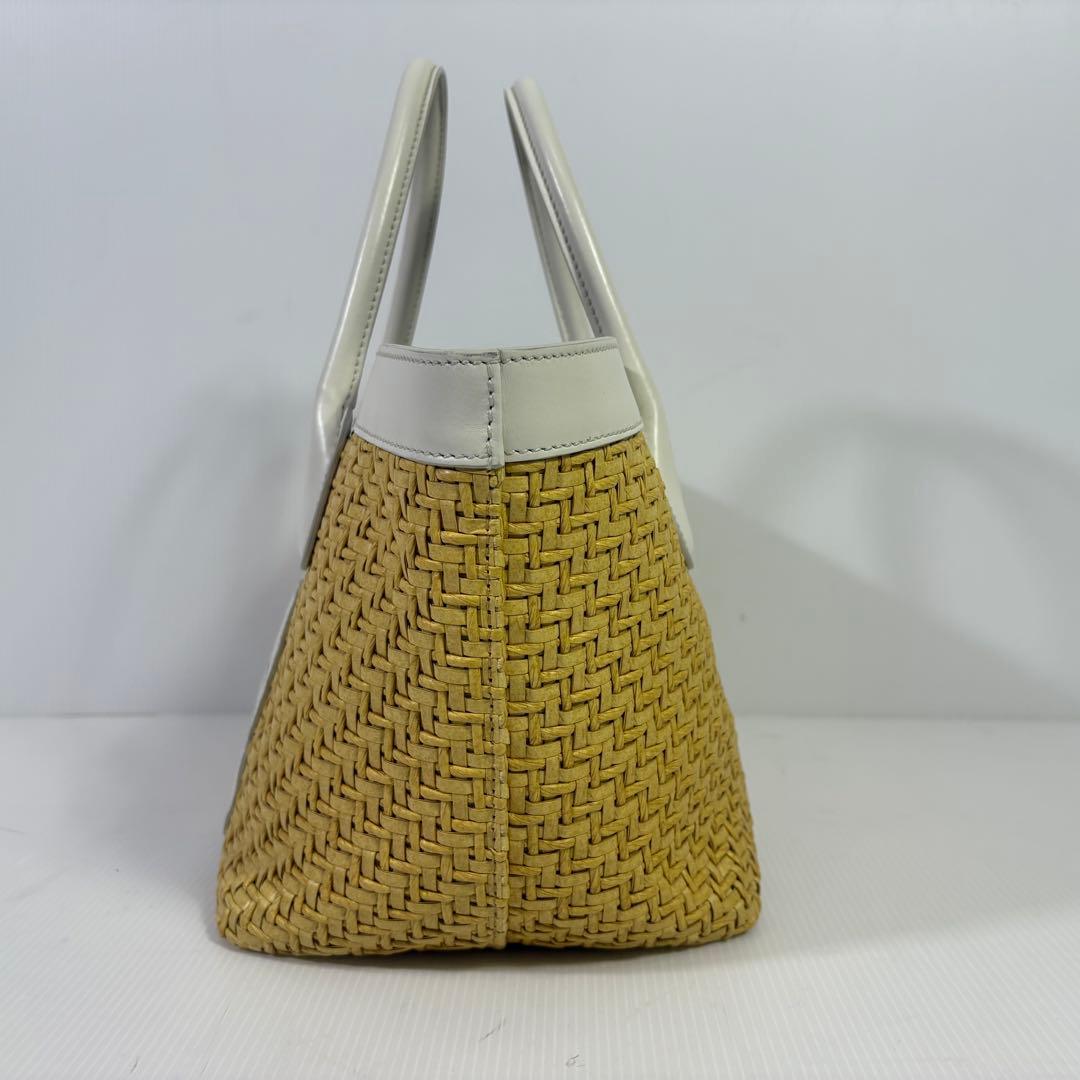 MIU MIU バッグ ロゴ カーフレザー カゴバッグ 白