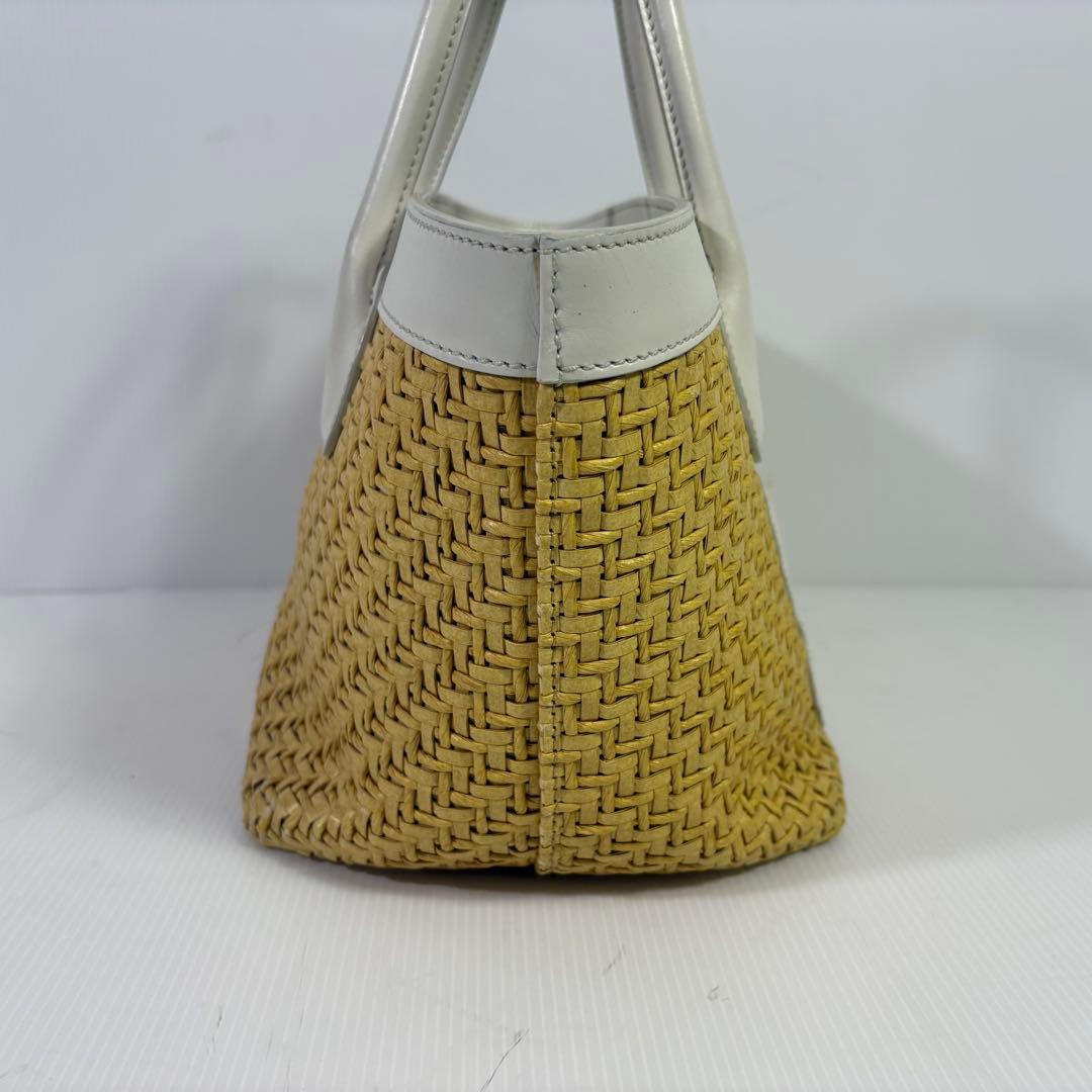 MIU MIU バッグ ロゴ カーフレザー カゴバッグ 白