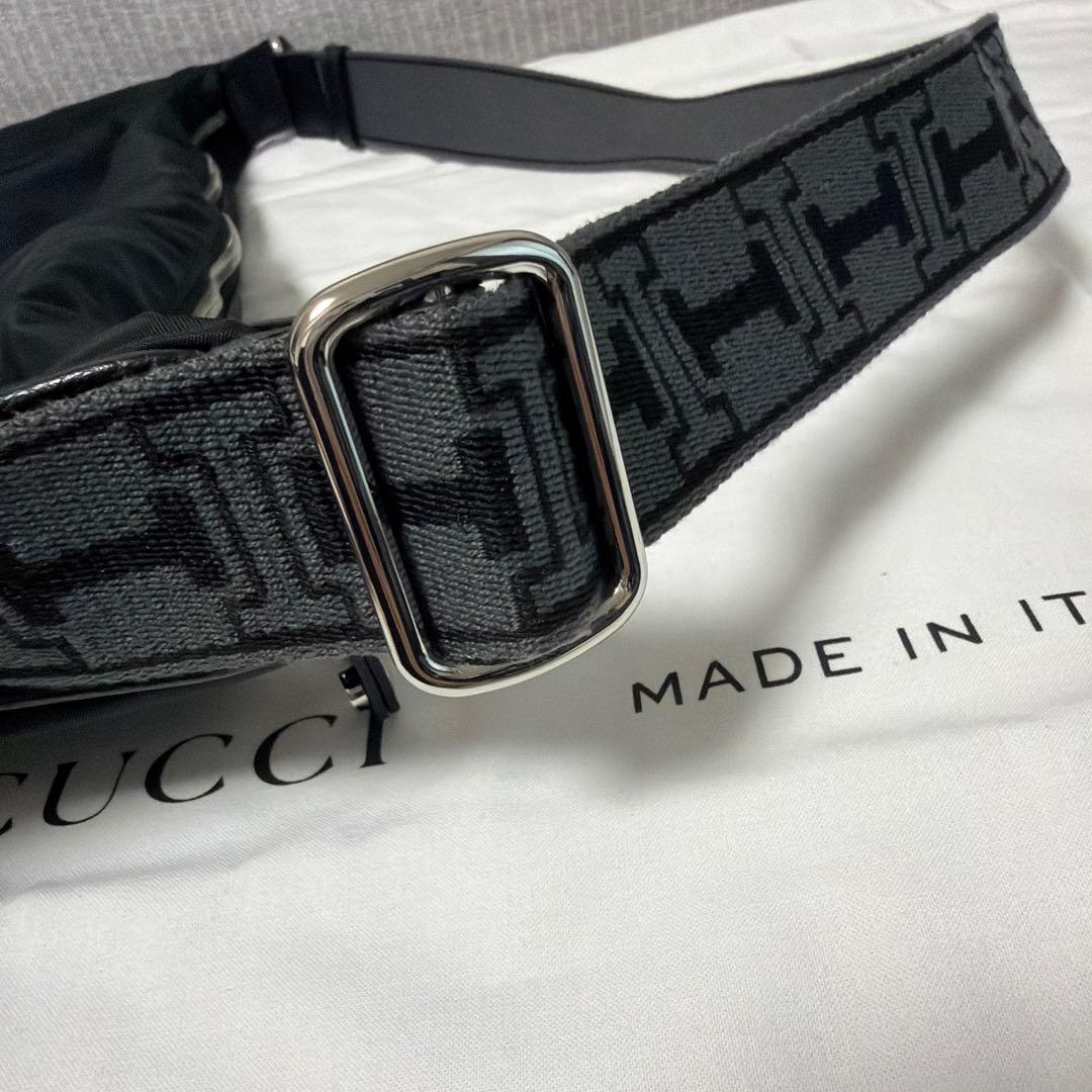 【美品】IACUCCI イアクッチ　アーゴ M NYLON/CERVO