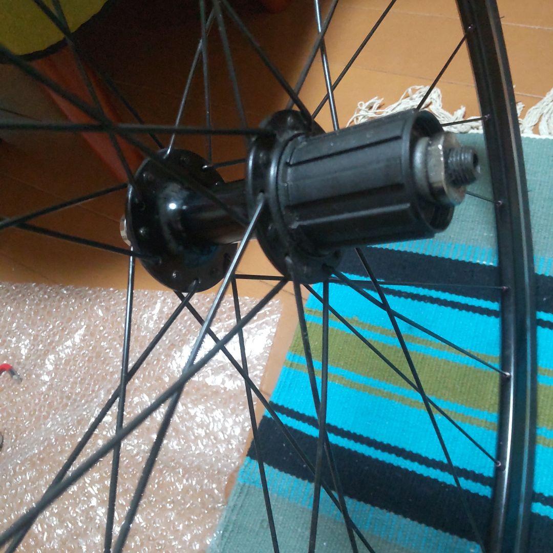 GIANT ESCAPE R3完組ホイール 前後セットピレリPZERO付き