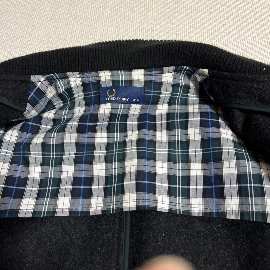 FRED PERRYメルトンジャケット。
