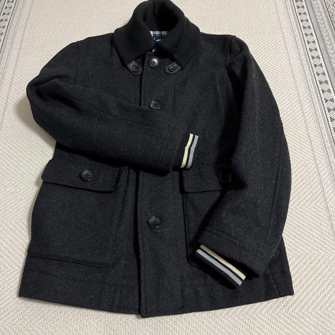 FRED PERRYメルトンジャケット。