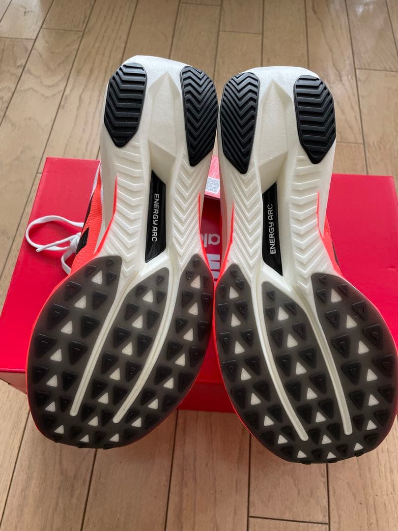 ニューバランスFuelCell SuperComp Elite v5 26cm