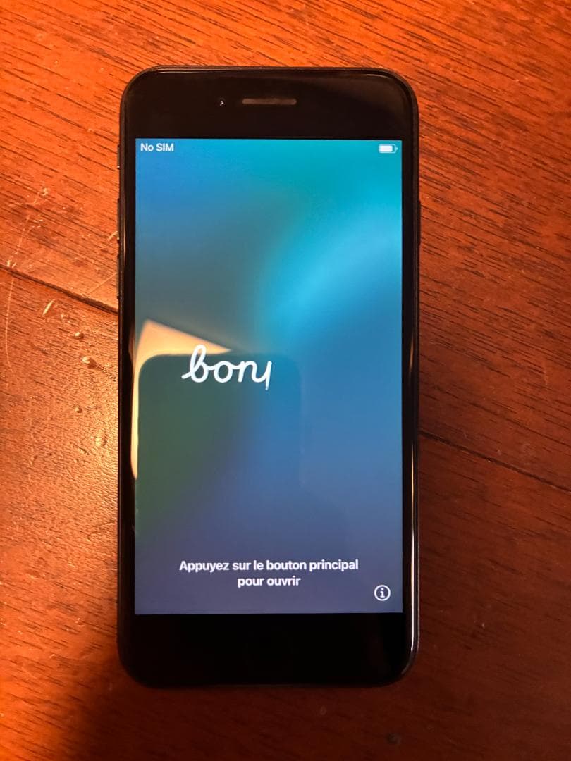 【猫さん専用】iPhone SE 第2世代（A2296）