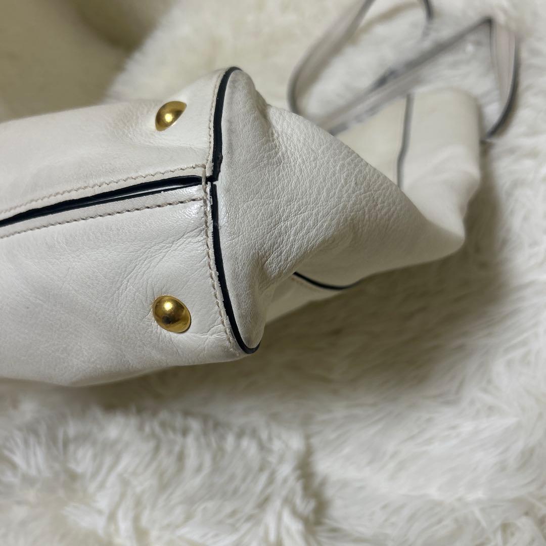 miumiu 白 ロゴ シンプル レザー トートバッグ ミュウミュウ