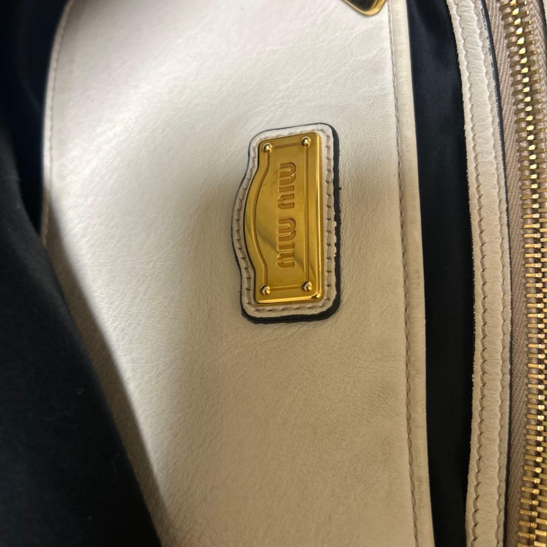 miumiu 白 ロゴ シンプル レザー トートバッグ ミュウミュウ