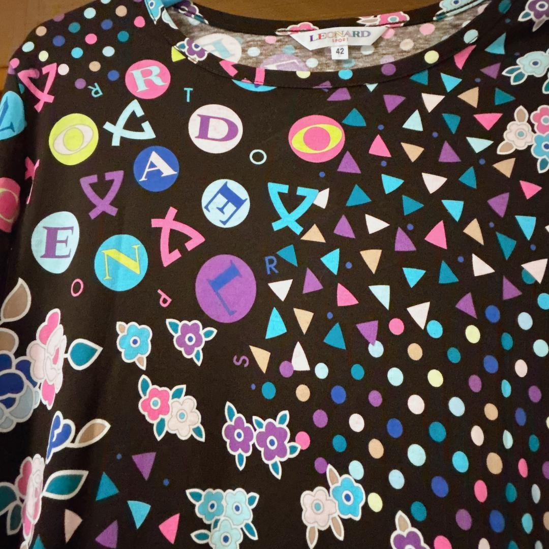 ⭐︎LEONARD⭐︎黒い多色ドット花柄五分袖チュニック 42（XL)