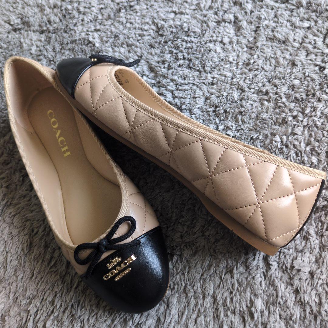 新品COACH フラットシューズ　バレイシューズ