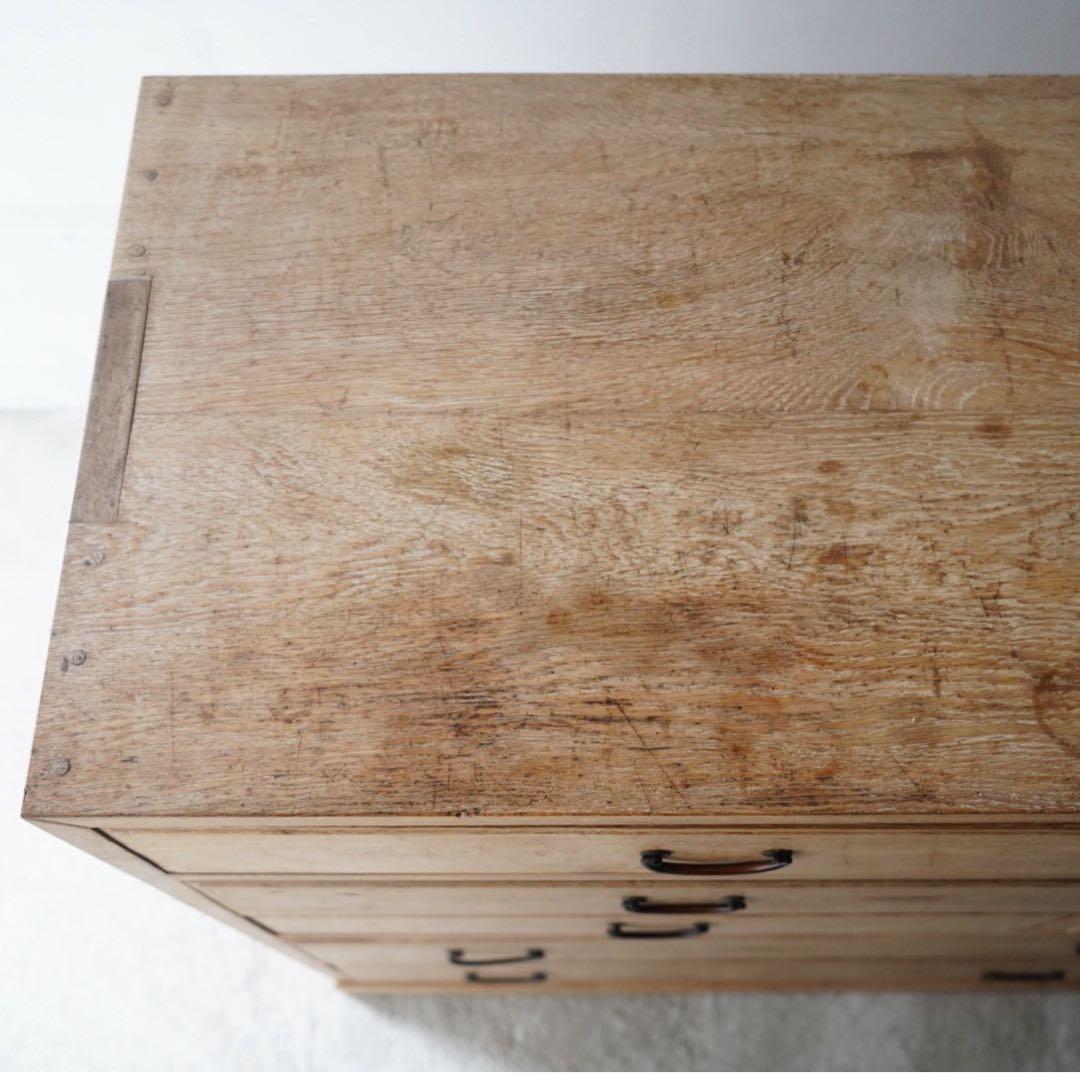 8杯の引き出しチェスト