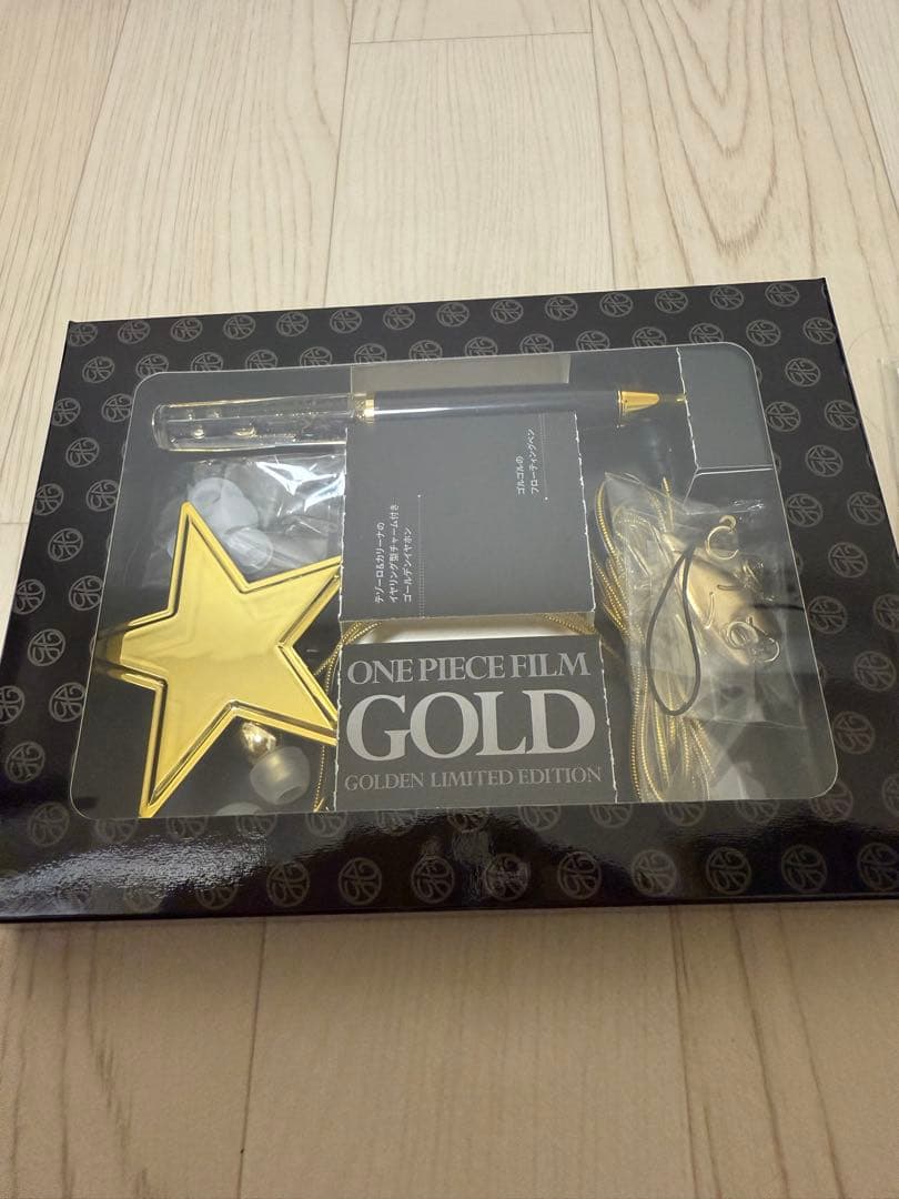 ワンピース　DVD Blu-ray ストロングワールド　特典付き　映画　セット
