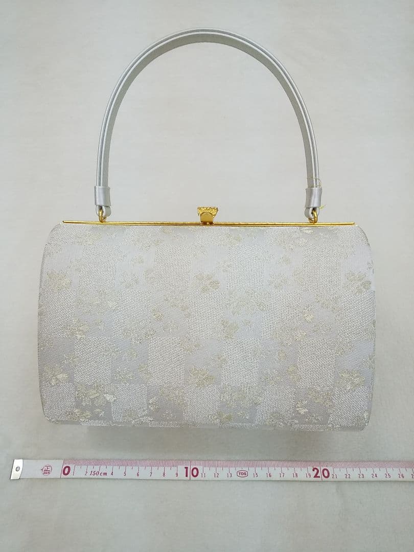 留袖、訪問着等 礼装用 金銀の市松模様の バックと 草履セット