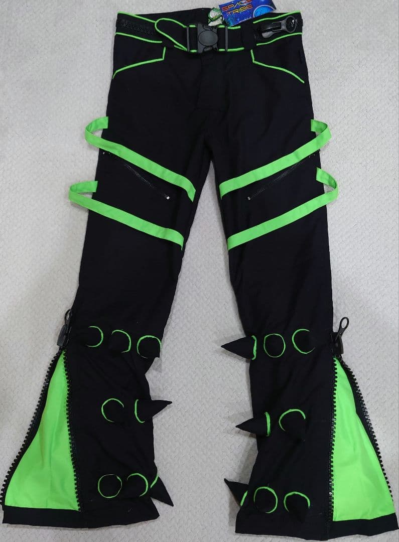 【新品Ｌ】スペーストライブSPACETRIBE　バリ島製　最強トゲトゲパンツ