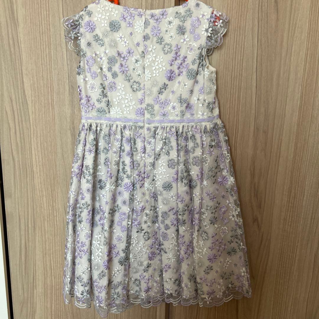 お値引きしました TOCCA子供用ドレス 120サイズ 花　レース