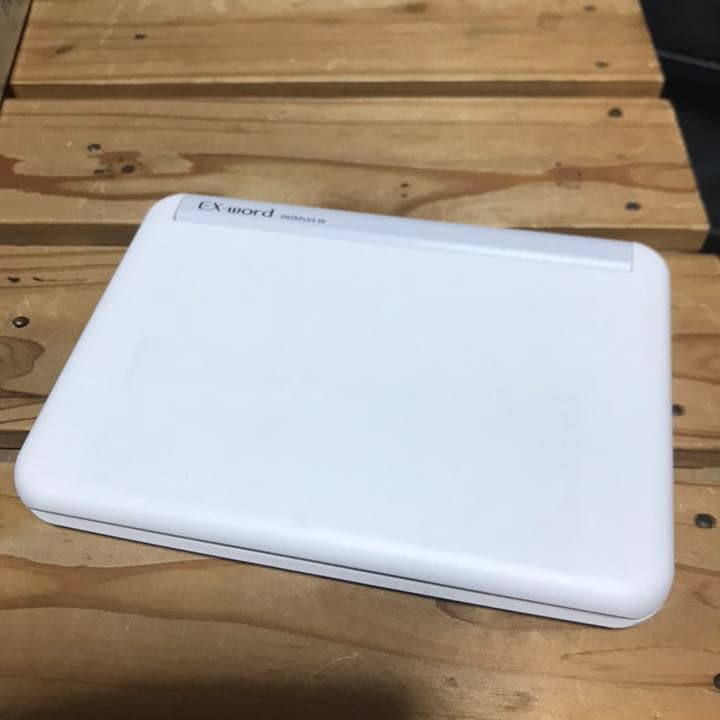 電子辞書 Casio EX word XD-Y9800WE