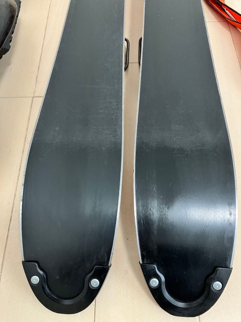 サロモンsalomon 90ブーツ27.0 ショートスキー　送料無料 大阪手渡可