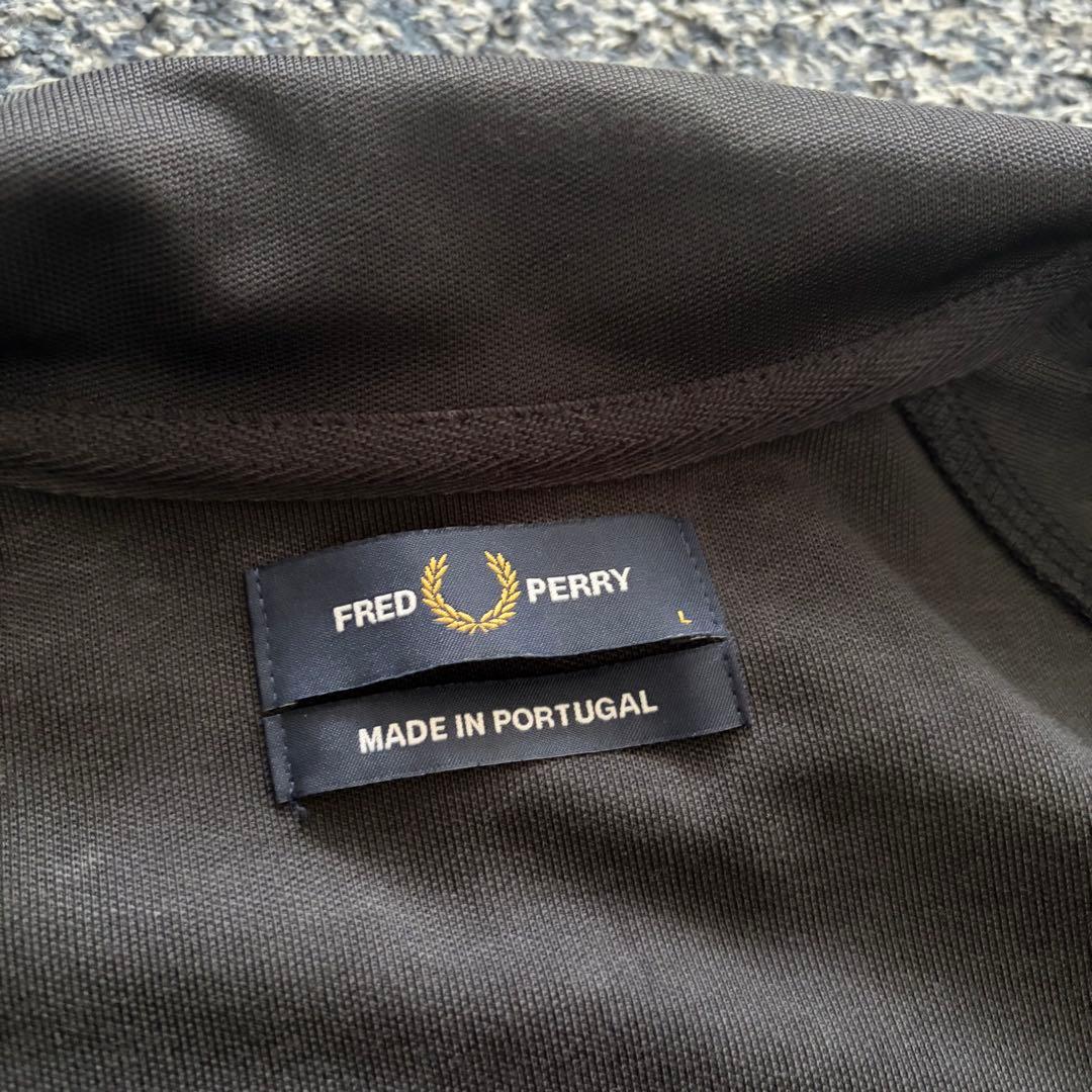 【美品】フレッドペリー　トラックジャケット　ブルゾン　ジャージ　ブラック　L