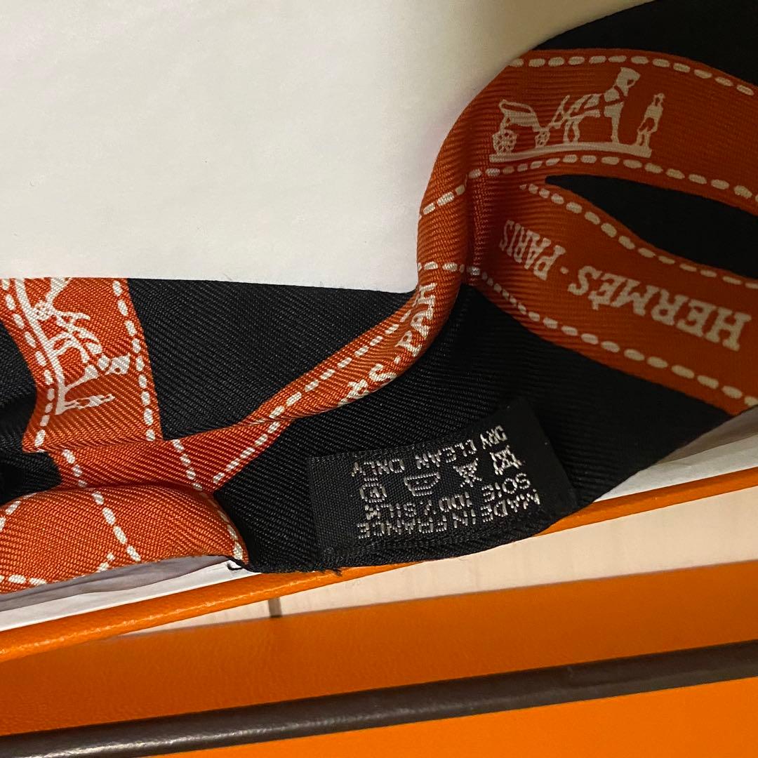 HERMESエルメス ツイリー ボルデュックリボン　シルクスカーフ　ロゴリボン柄