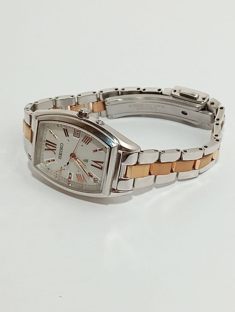 SEIKO　ルキア　SSVW117 ソーラー電波時計 白蝶貝文字盤　レディース
