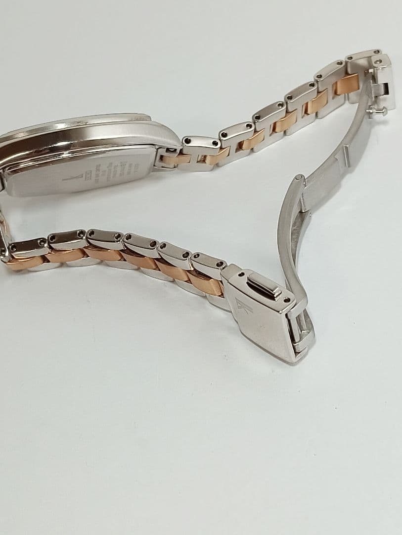 SEIKO　ルキア　SSVW117 ソーラー電波時計 白蝶貝文字盤　レディース