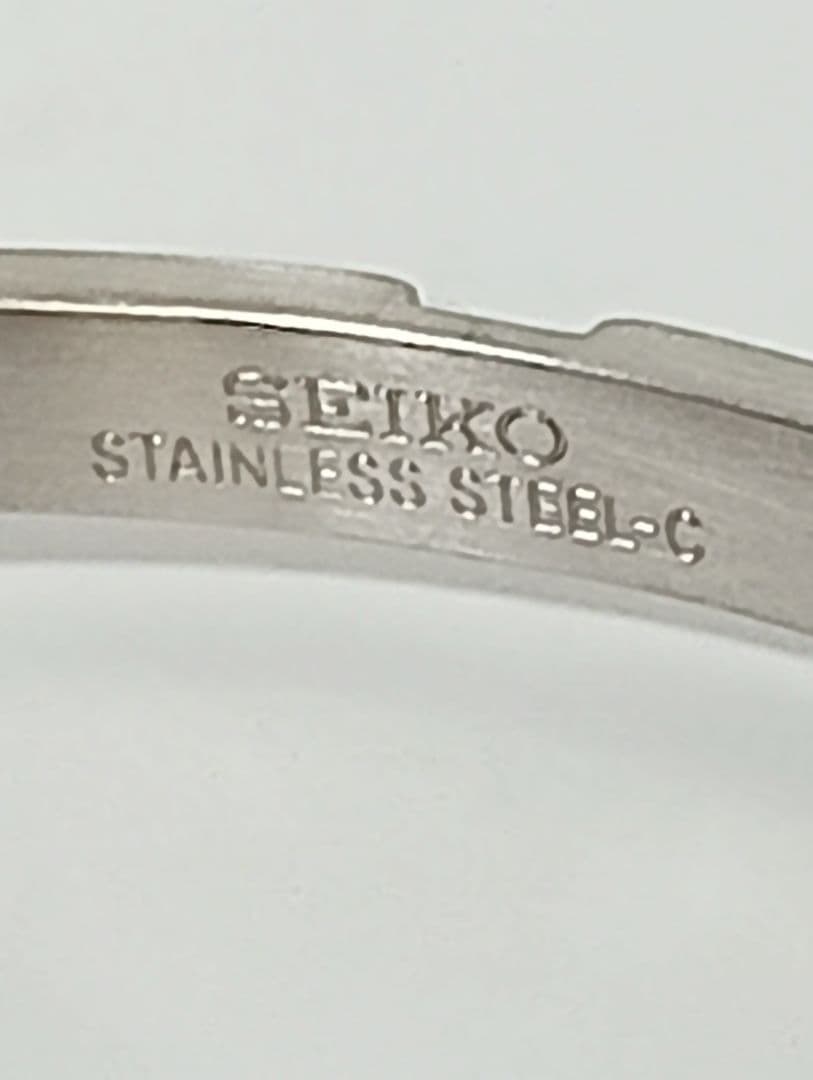 SEIKO　ルキア　SSVW117 ソーラー電波時計 白蝶貝文字盤　レディース