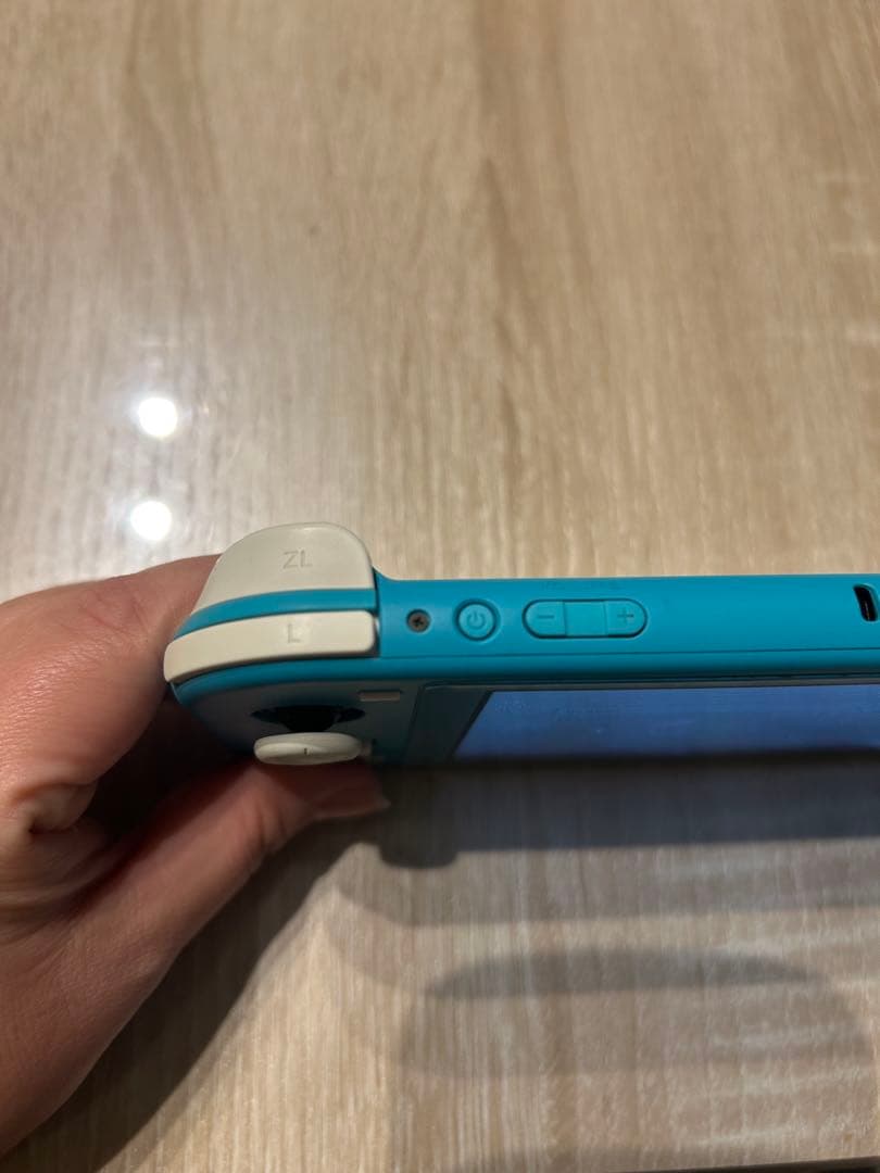 Switch Lite スイッチライト ターコイズ 本体　箱 ケース付