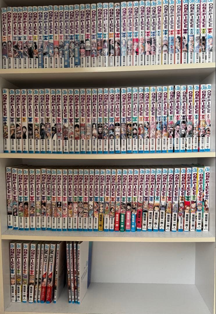 ONE PIECE 全巻セット（16〜35，37，39〜112巻初版）、関連本