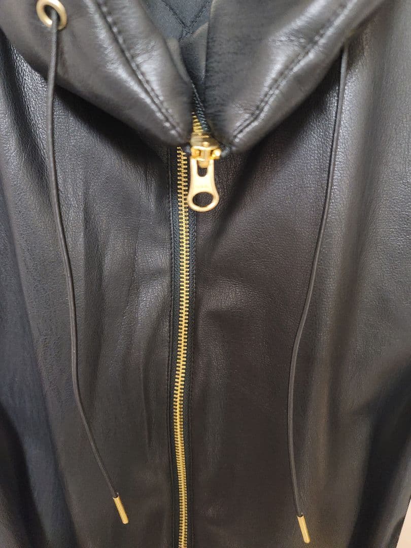 サンタくんさま専用　マルゴーヴィンテージレザーベスト 　シャンドゥラローズ